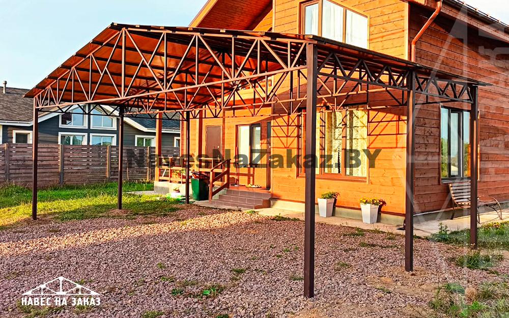 Двускатный навес 8 х 4 для авто перед домом
