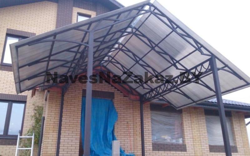 Двухскатный навес над входом 3м на 3м